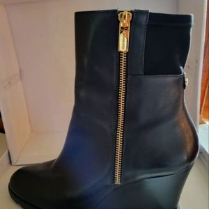 Micheal Kors Boots